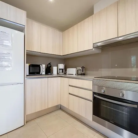 Hauzify I Casa Holiday home